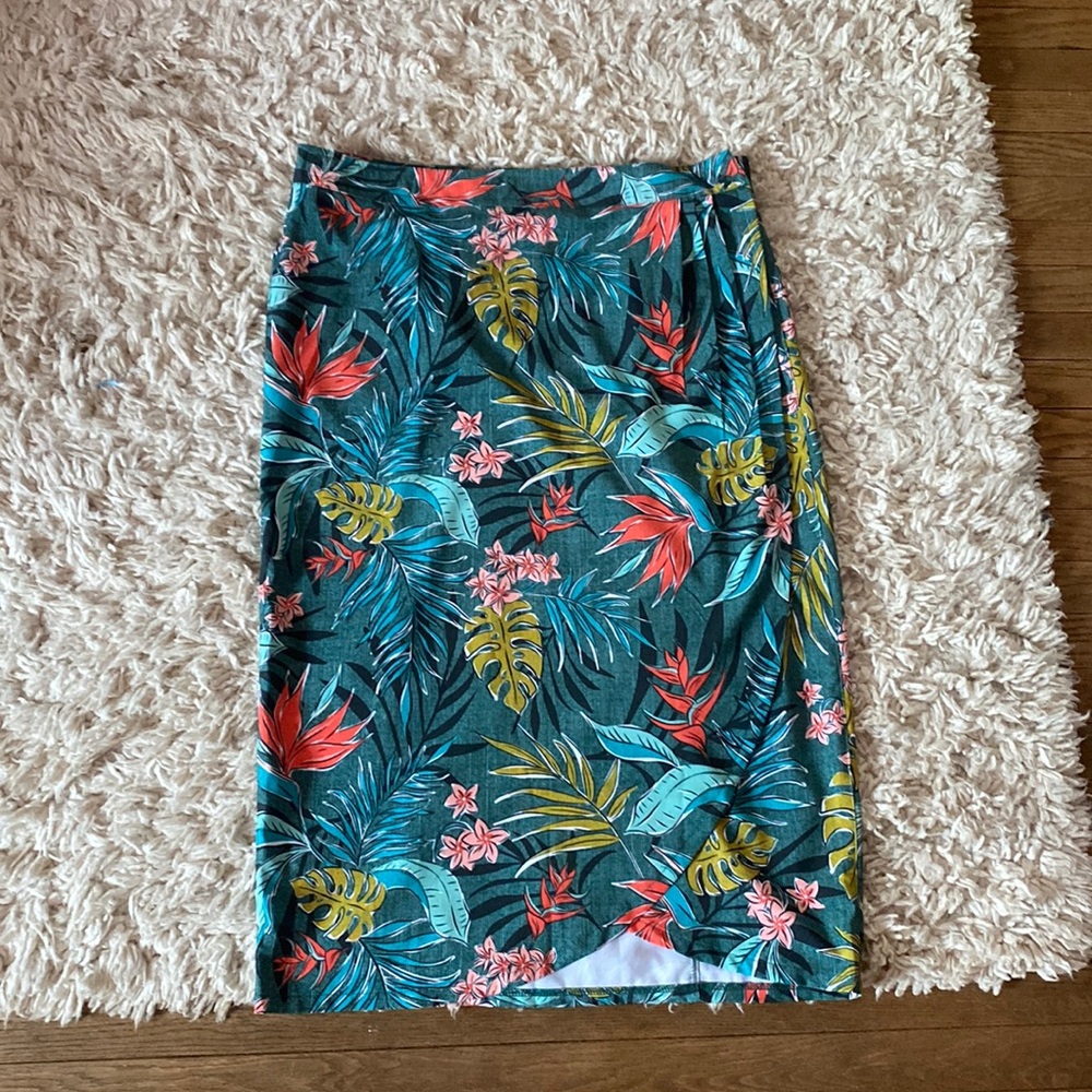 RIP SKIRT HAWAII